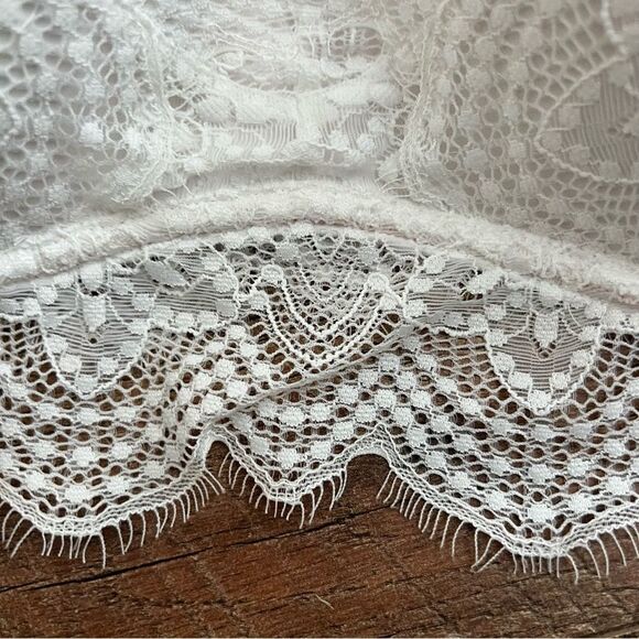 White Victoria's Secret PINK Eyelash Lace High Neck Push Up Bralette Sz Medium - Picture 6 of 15